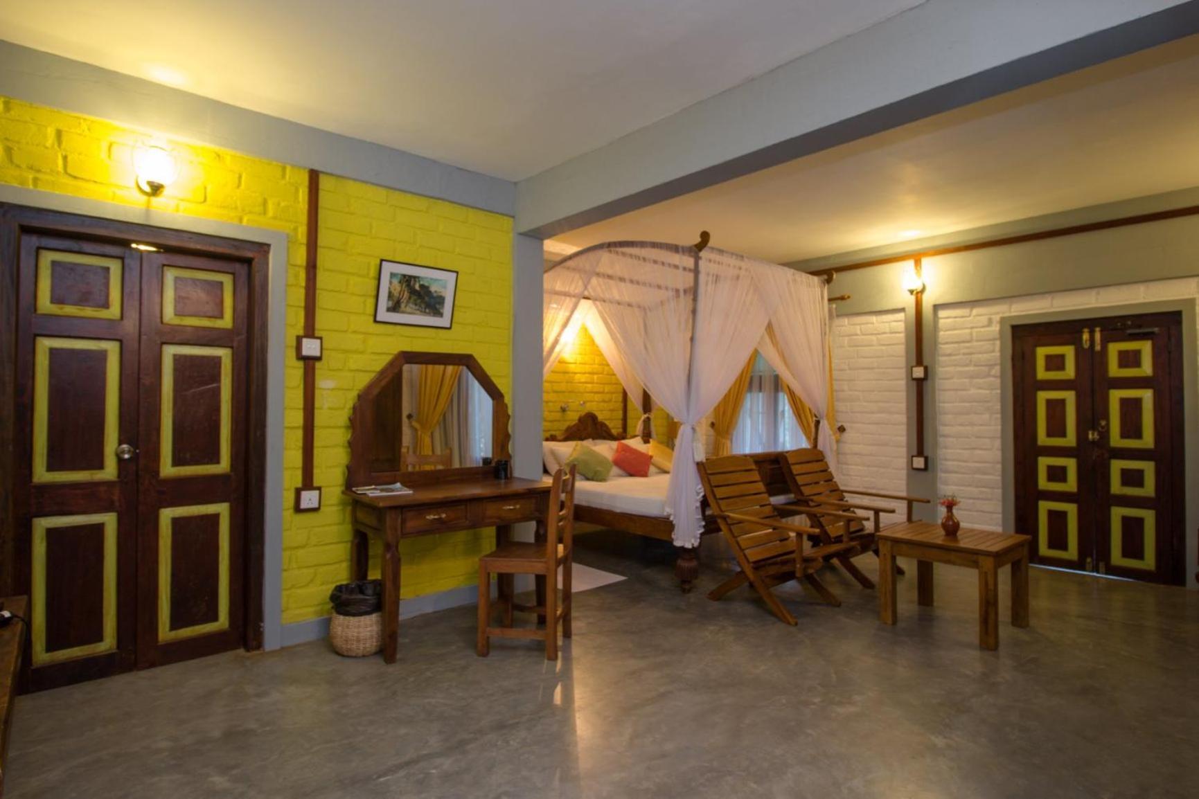 Lake Serenity Resort & Spa Kuruwita Extérieur photo